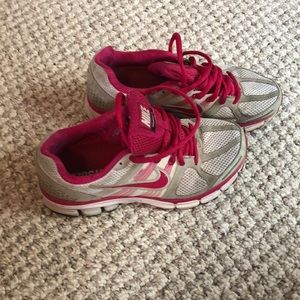 Nike Pegasus 28 sneakers